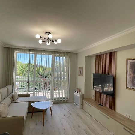 Apartcomplex Splendid Saints Constantine and Helena Ngoại thất bức ảnh