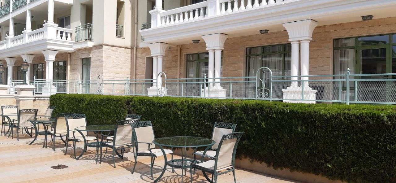 Apartcomplex Splendid Saints Constantine and Helena Ngoại thất bức ảnh