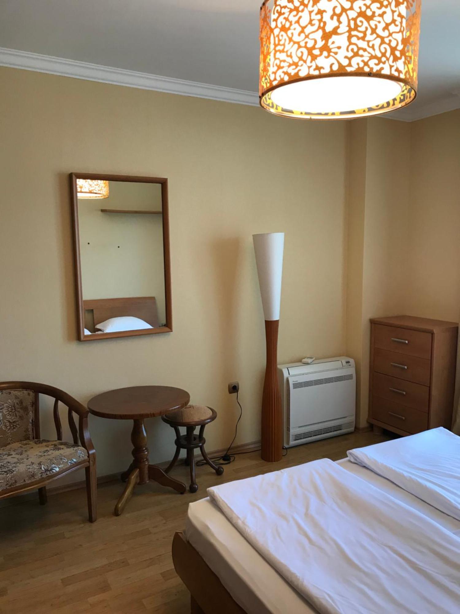 Apartcomplex Splendid Saints Constantine and Helena Ngoại thất bức ảnh
