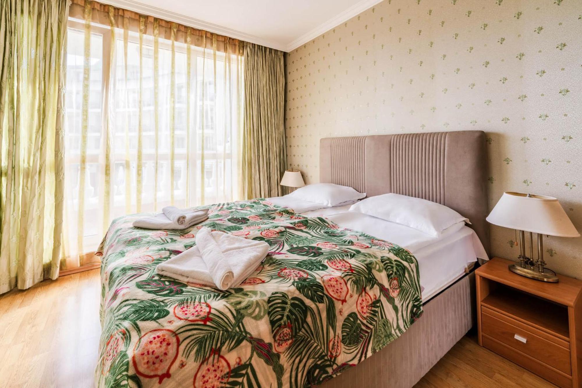 Apartcomplex Splendid Saints Constantine and Helena Ngoại thất bức ảnh