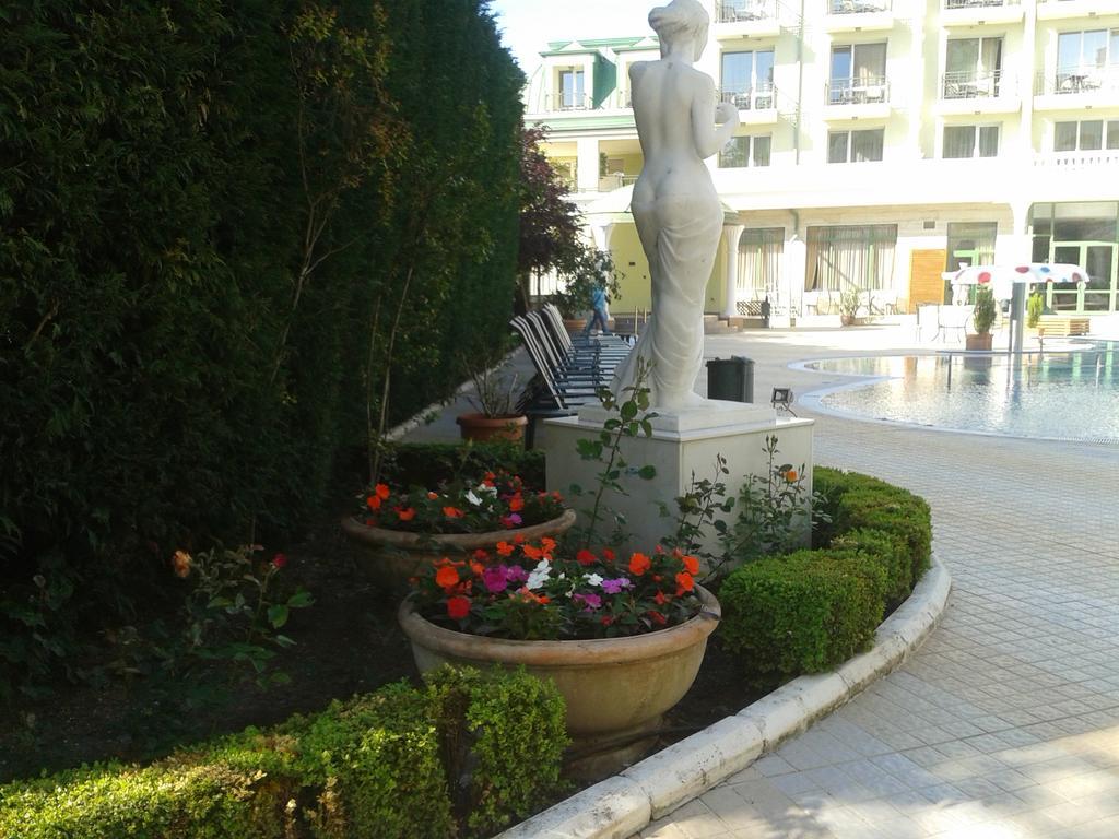 Apartcomplex Splendid Saints Constantine and Helena Ngoại thất bức ảnh